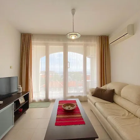 Triumph Village - Private - Black Sea 公寓 *