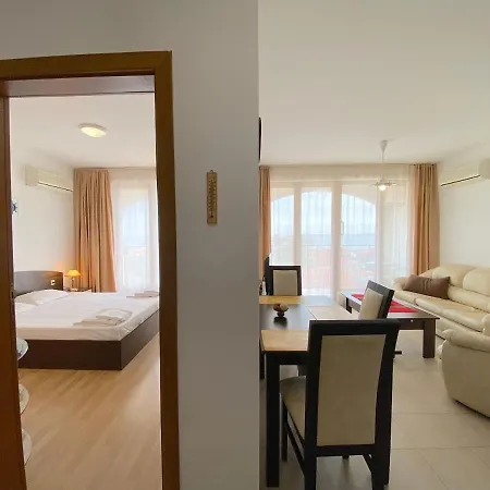 公寓 Triumph Village - Private - Black Sea